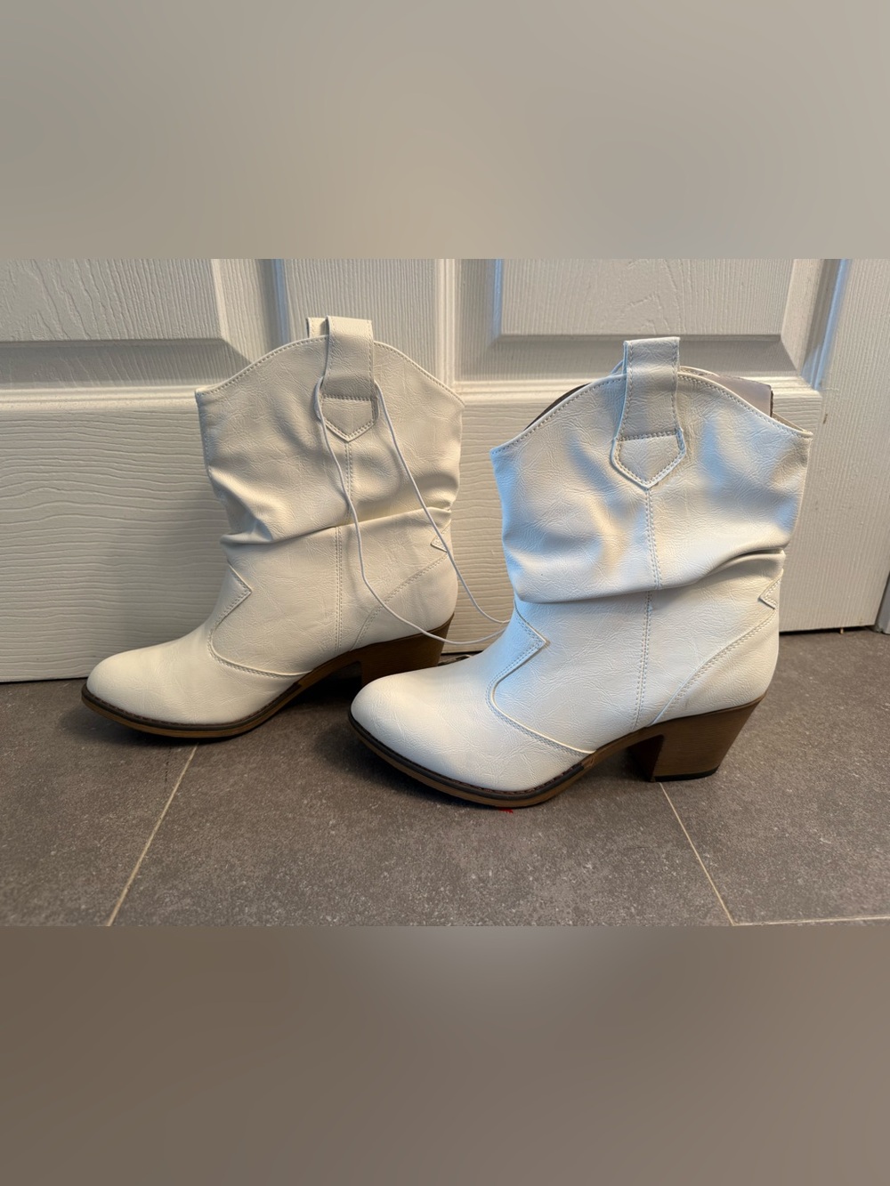 Charles Albert White Western Cowboy Boots Women’s Size 10 NWT Vegan Leather
